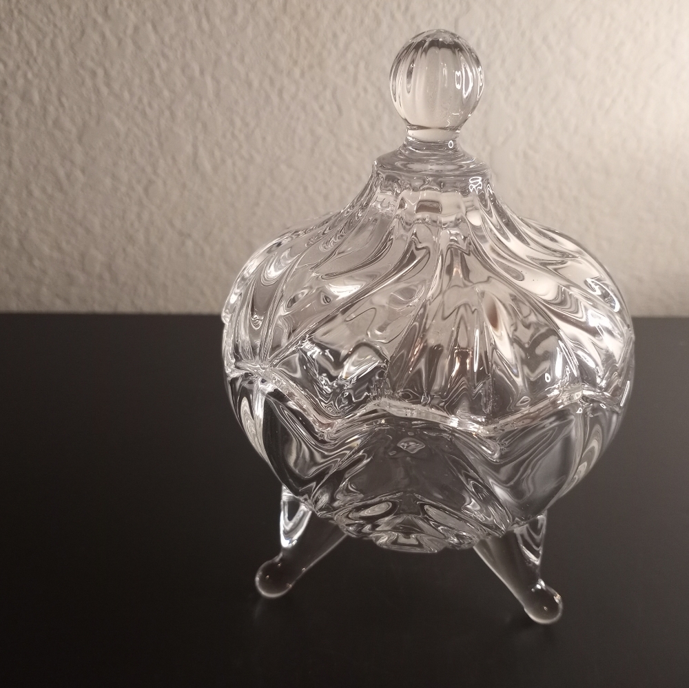 Studio Crystal pedestal TRINKET JEWELRY HOLDER